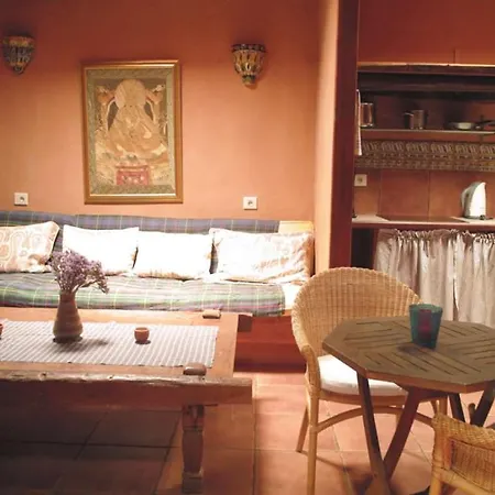 Sleeps 4 Pool Wifi فيلة